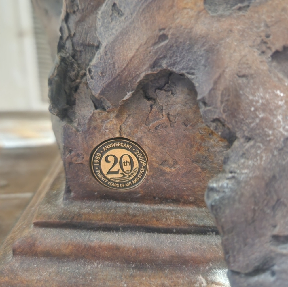 Statue "Against the Wind" by Stephen Herrero